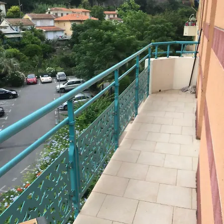 Fleur De Mai فندق *