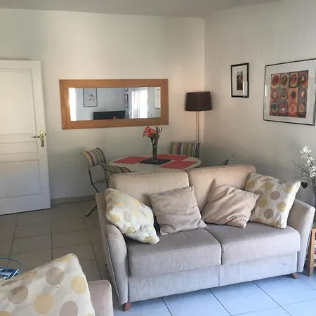 Fleur De Mai * 罗克布吕讷-卡普马丹