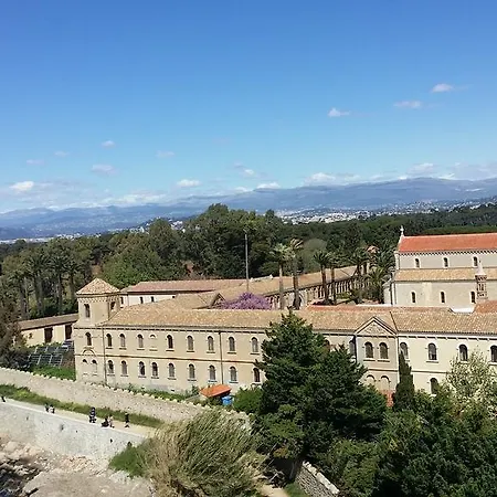 Fleur De Mai Roquebrune-Cap-Martin
