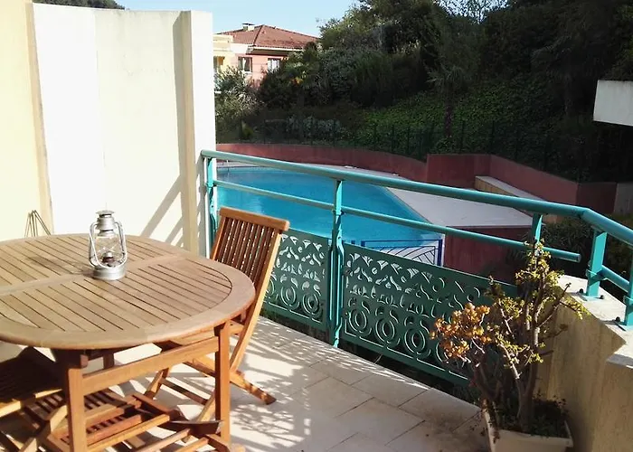 Fleur De Mai * Roquebrune-Cap-Martin